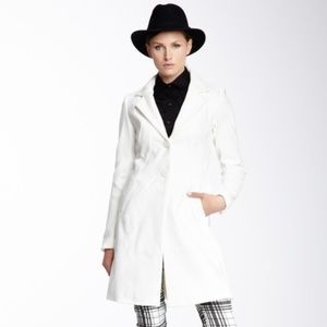 Vertigo Solid Notch Collar Coat ColorOff WhiteSize